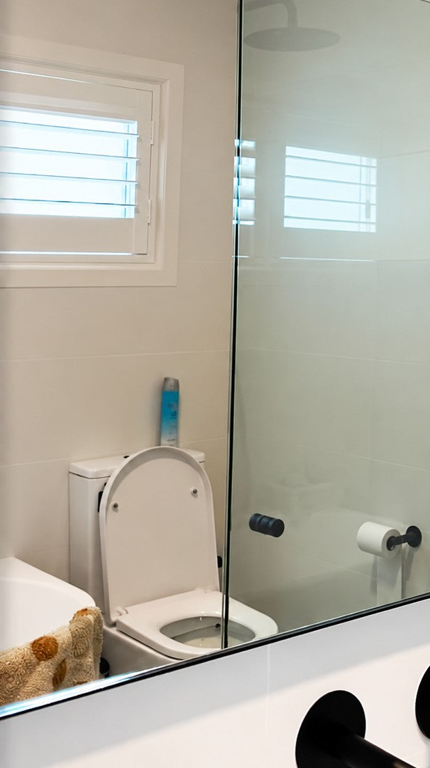 Glass wiped with GleamWipe, clear
